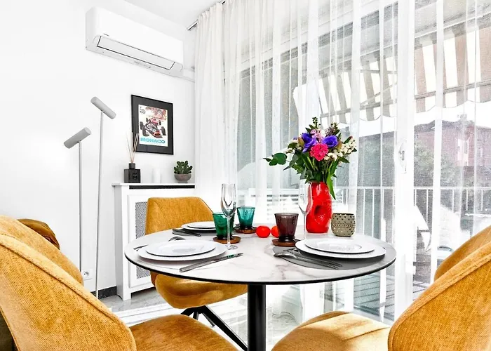 élégant Au Palais Borrigo à 50 M Du